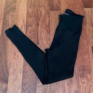 CARBON 38 black ribbed leggings size small EUC